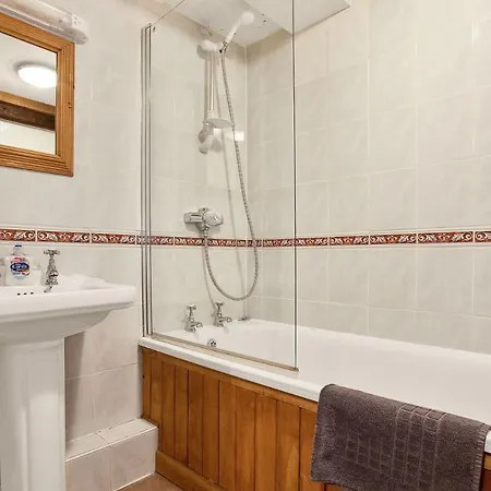 The Coppermines Mountain - Sawyers, Carpenters, Millrace, Sleeps 18 度假居 *