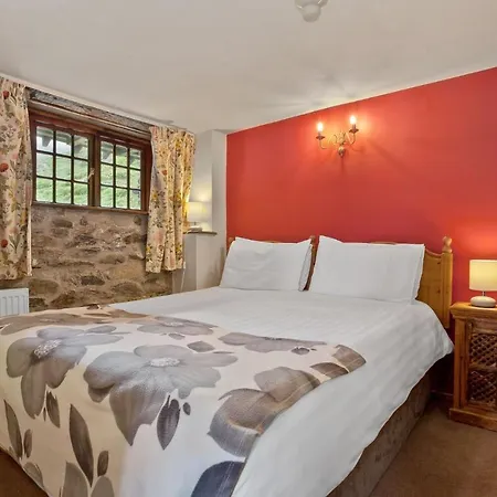 The Coppermines Mountain - Sawyers, Carpenters, Millrace, Sleeps 18