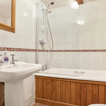 Holiday home The Coppermines Mountain - Sawyers, Carpenters, Millrace, Sleeps 18 Coniston