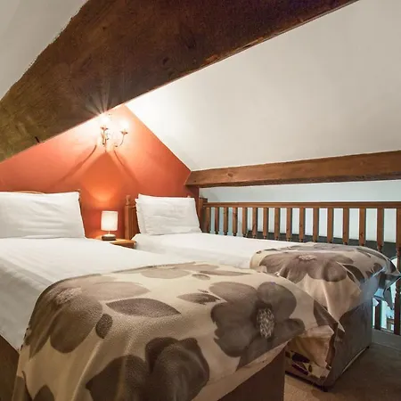 The Coppermines Mountain - Sawyers, Carpenters, Millrace, Sleeps 18